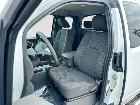 Used 2019 Nissan Frontier SV AWD/4WD image 19