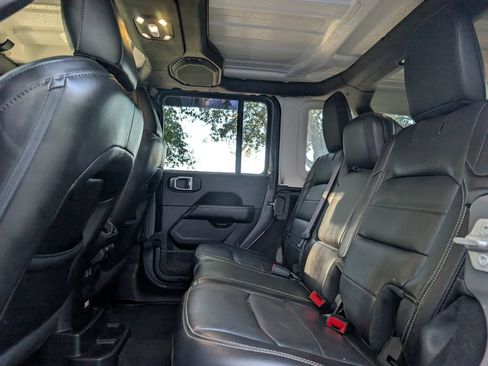 Used 2020 Jeep Wrangler Unlimited Sahara AWD/4WD image 17
