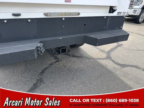 Used 2023 RAM 2500 Tradesman w/ Chrome Appearance Group AWD/4WD image 13