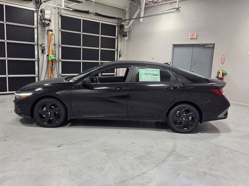 New 2026 Hyundai Elantra Sport FWD image 4
