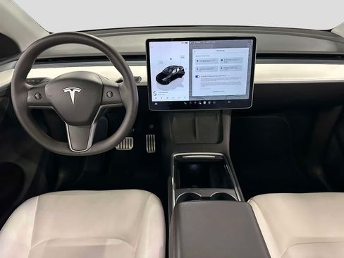 Used 2024 Tesla Model Y Performance AWD/4WD image 14