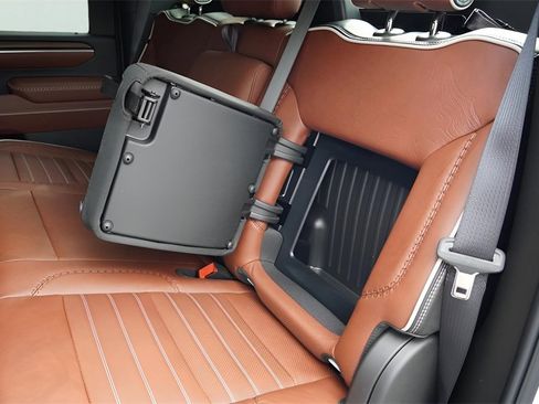 New 2026 GMC Sierra 3500 Denali Ultimate image 32