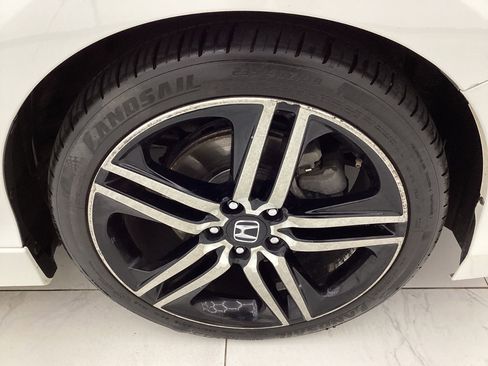 Used 2016 Honda Accord Touring image 47