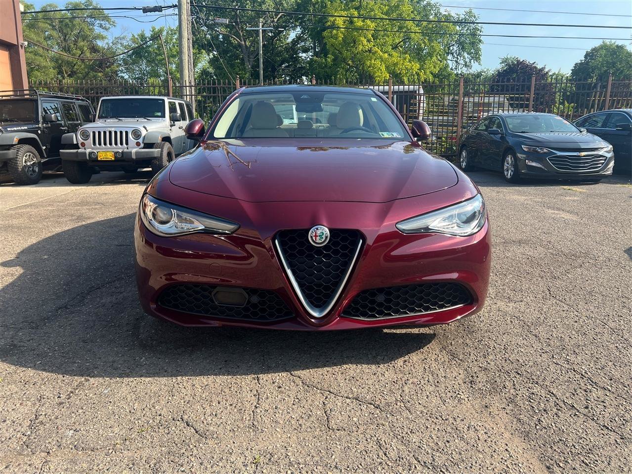 Used 2019 Alfa Romeo Giulia Ti w/ Quick Order Package 22X Lusso AWD/4WD image 14