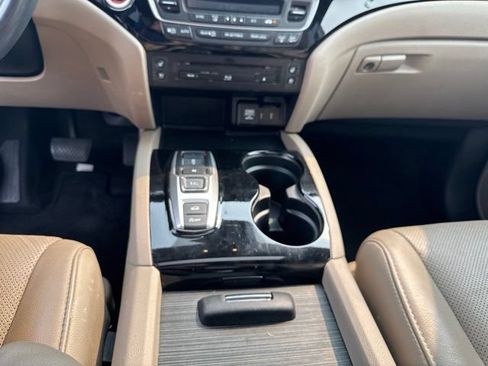 Used 2018 Honda Pilot Elite image 45
