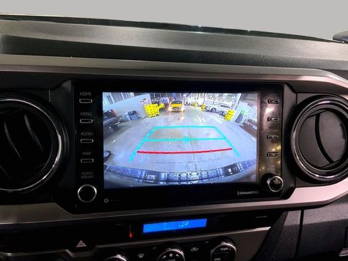 Certified 2023 Toyota Tacoma SR5 AWD/4WD image 27
