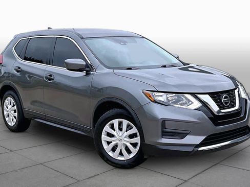 Used 2019 Nissan Rogue S FWD image 3