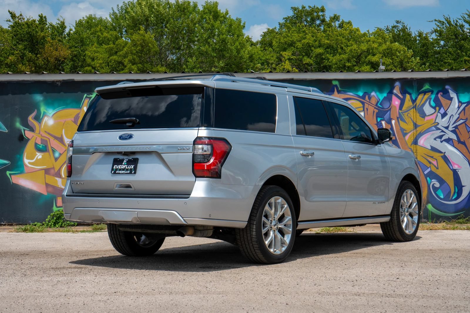 Used 2018 Ford Expedition Max Platinum AWD/4WD image 14