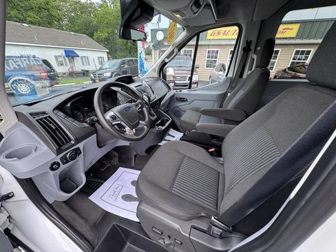Used 2017 Ford Transit 150 XLT image 21