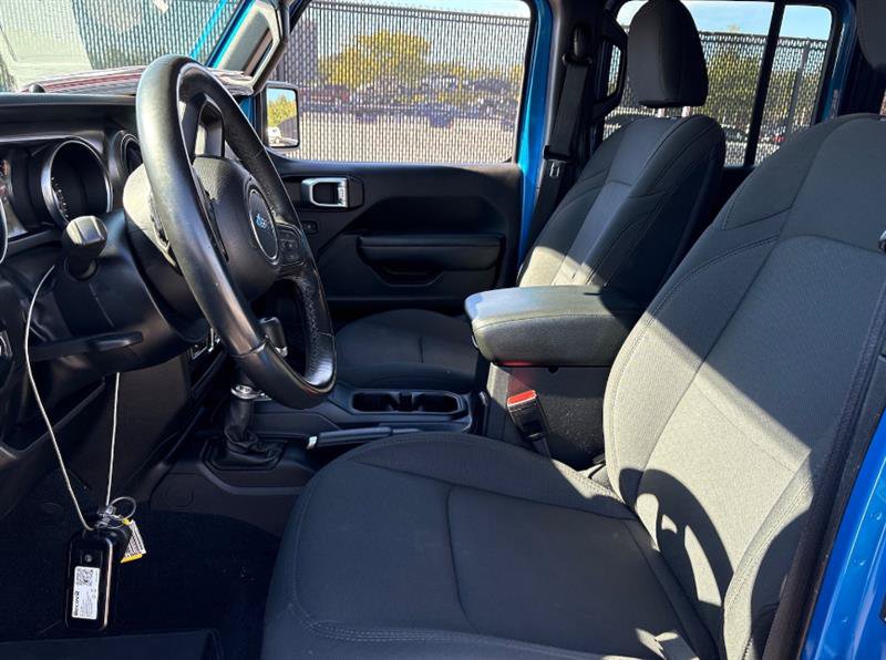 Used 2022 Jeep Wrangler Unlimited Sport AWD/4WD image 6
