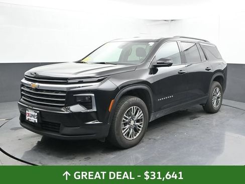 Used 2024 Chevrolet Traverse LT FWD image 8