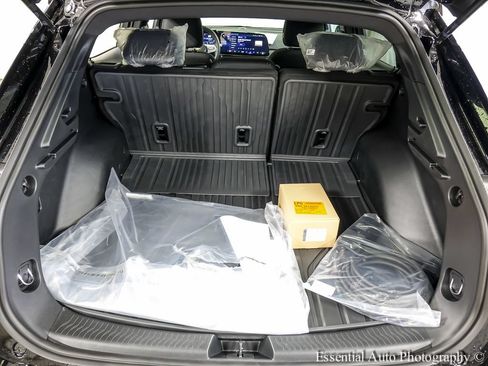 Certified 2026 Chevrolet Equinox EV LT w/ Comfort Package FWD image 22