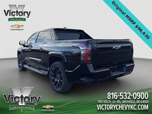 Used 2024 Chevrolet Silverado EV RST image 4