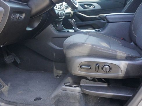 Used 2020 Chevrolet Traverse LT AWD/4WD image 24