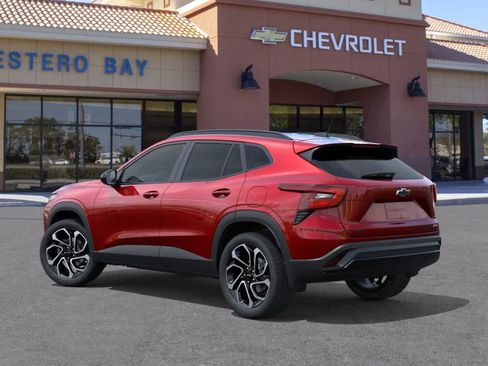 New 2026 Chevrolet Trax RS w/ Driver Confidence Package FWD image 3