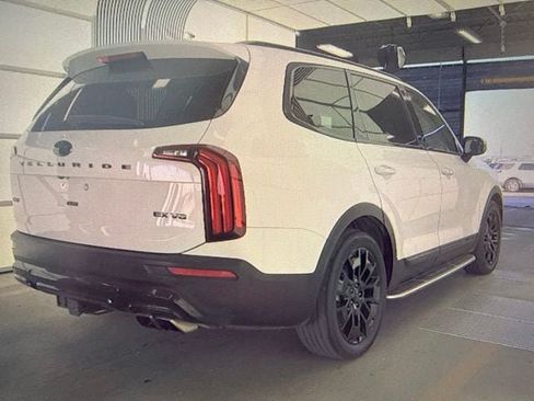 Used 2021 Kia Telluride EX w/ EX Premium Package AWD/4WD image 3
