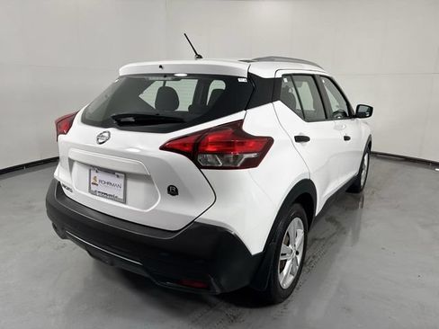 Used 2019 Nissan Kicks S FWD image 34