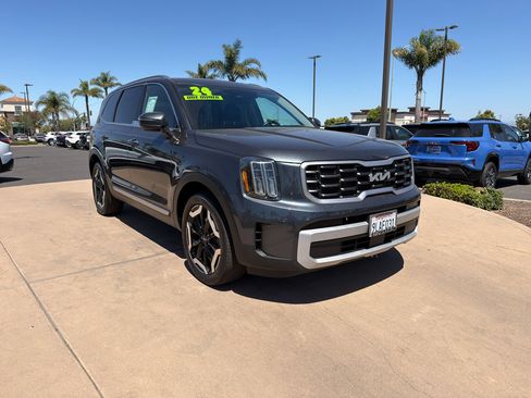 Used 2024 Kia Telluride S w/ S Sunroof Package FWD image 3