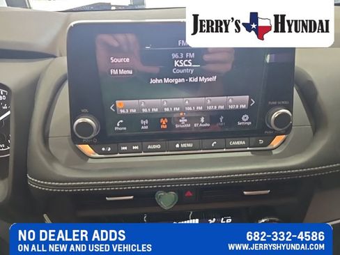 Used 2023 Nissan Rogue SV FWD image 10