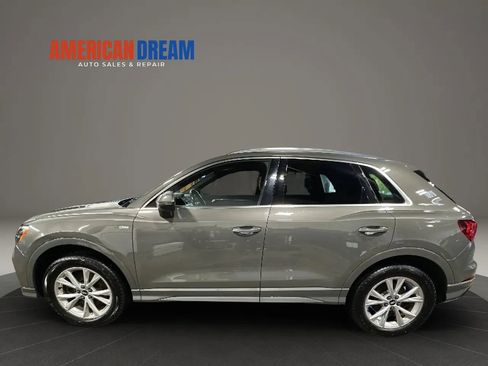 Used 2021 Audi Q3 2.0T Premium w/ Convenience Package AWD/4WD image 2