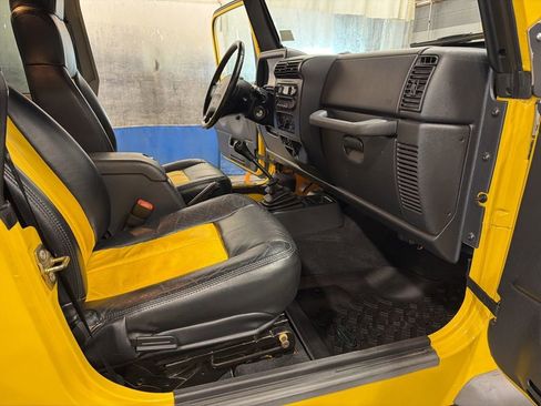 Used 2004 Jeep Wrangler Sport w/ Dual Top Group image 12