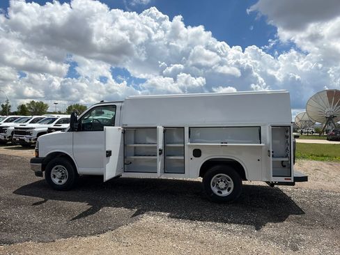 New 2025 Chevrolet Express 3500 w/ Power Convenience Package RWD image 11