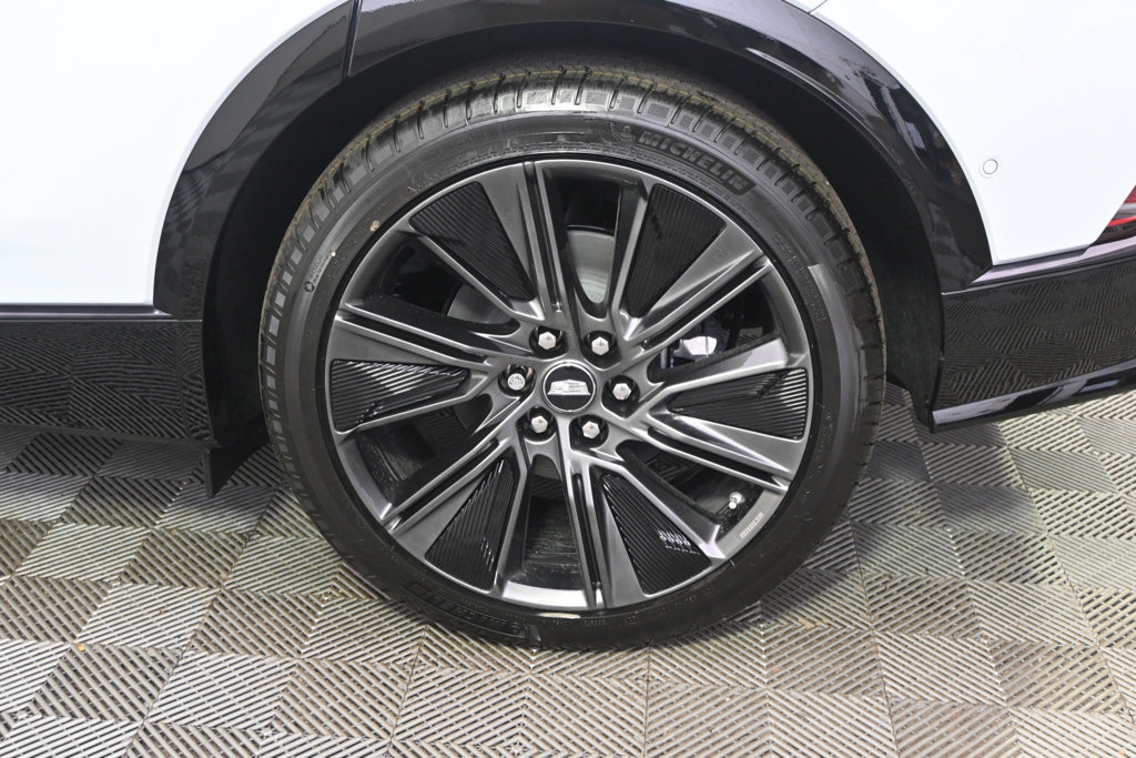 New 2027 Cadillac Lyriq Signature Sport w/ Nappa Leather Package AWD/4WD image 20