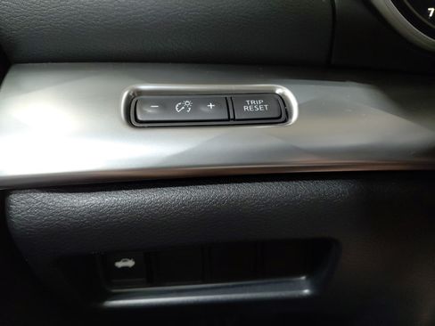Used 2023 Nissan Maxima SV w/ Floor Mat Group FWD image 40