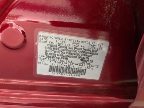 Used 2025 Nissan Versa SV image 32