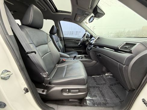 Used 2017 Honda Pilot Touring image 28