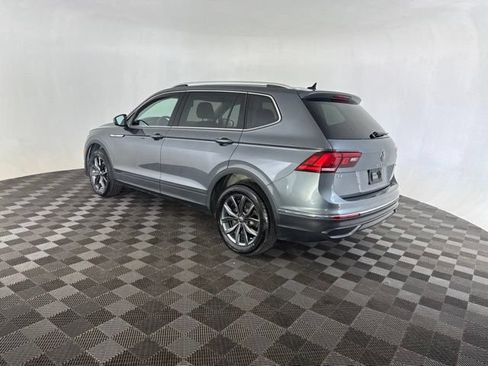 Used 2022 Volkswagen Tiguan SE AWD/4WD image 7