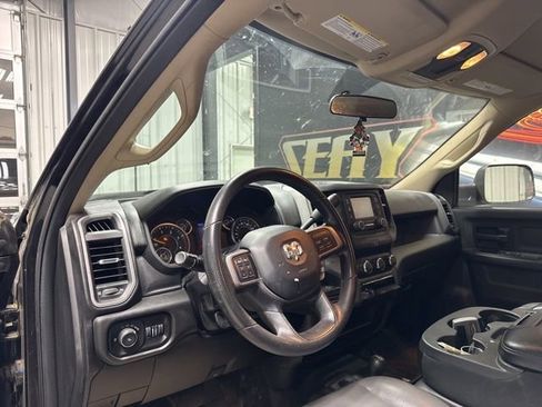 Used 2020 RAM 2500 Tradesman w/ Chrome Appearance Group image 5