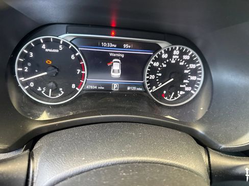 Used 2024 Nissan Sentra SV FWD image 8