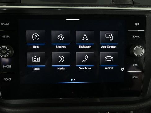 Certified 2021 Volkswagen Tiguan SE w/ Panoramic Sunroof Package image 8