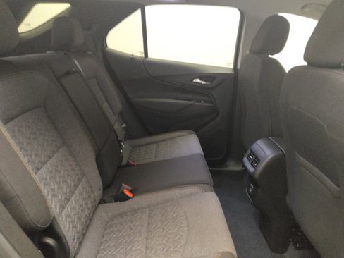 Used 2022 Chevrolet Equinox LT w/ Driver Convenience Package image 19