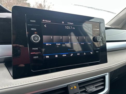 New 2026 Volkswagen Taos SE AWD/4WD image 9