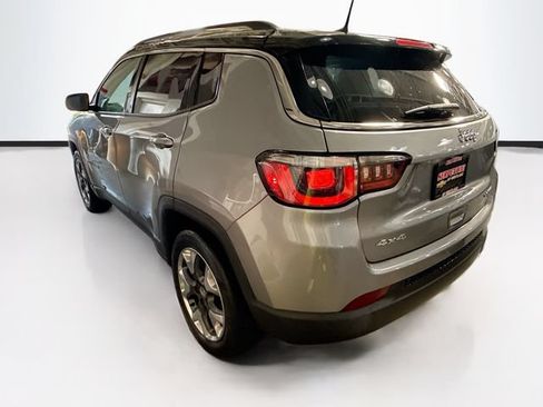 Used 2018 Jeep Compass Limited AWD/4WD image 8