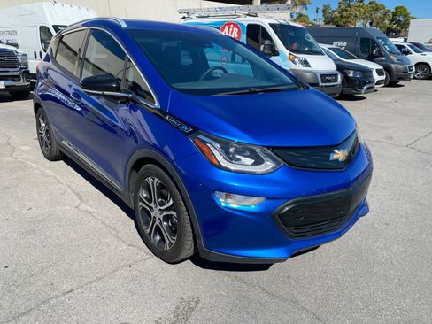 Used 2017 Chevrolet Bolt Premier w/ Driver Confidence II Package FWD image 3
