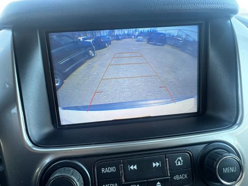 Used 2019 Chevrolet Suburban LT image 26