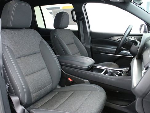 Used 2024 Chevrolet Traverse LT w/ LPO, Floor Liner Package FWD image 28