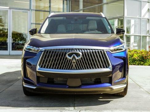 Certified 2026 INFINITI QX60 Luxe w/ Family Package FWD image 7
