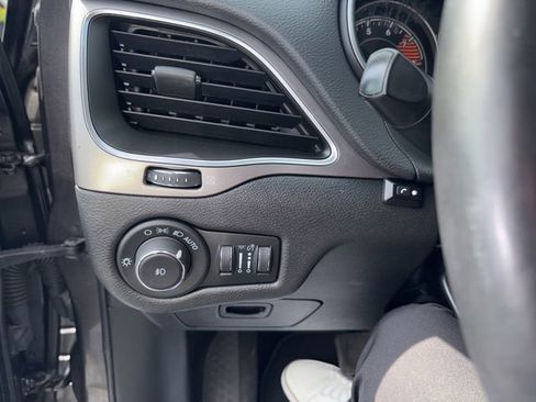 Used 2021 Jeep Cherokee Latitude Lux w/ Trailer Tow Group image 19