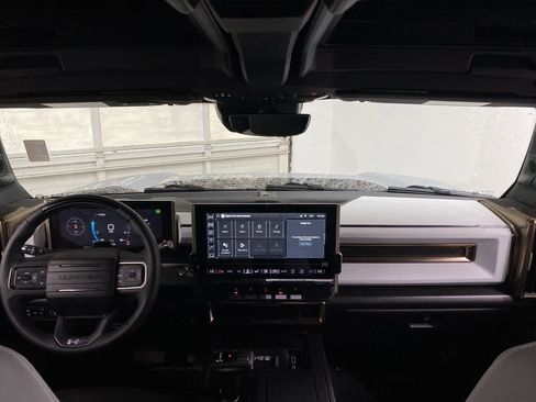 Used 2024 GMC Hummer EV 2X image 12