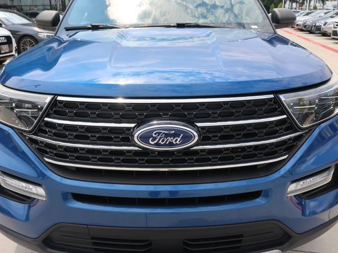 Used 2020 Ford Explorer XLT w/ Equipment Group 202A image 11