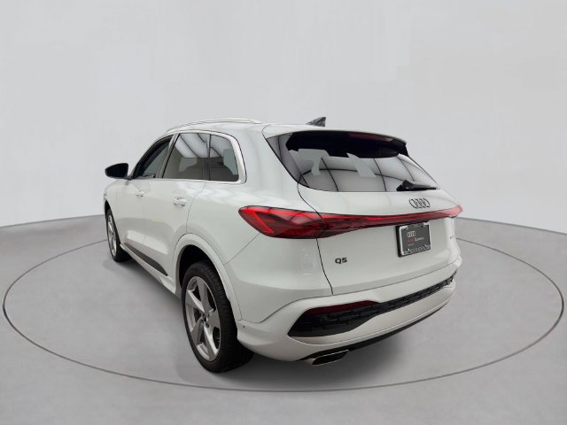 Used 2025 Audi Q5 Premium Plus w/ Premium Plus AWD/4WD image 4