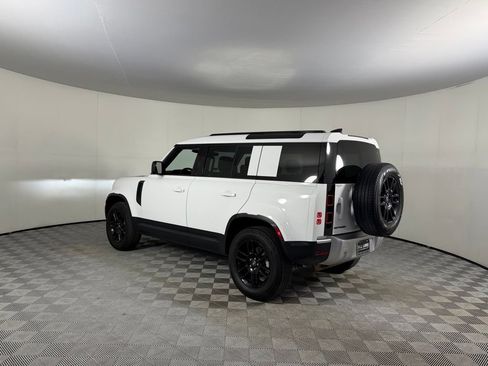 Used 2025 Land Rover Defender 110 S AWD/4WD image 8