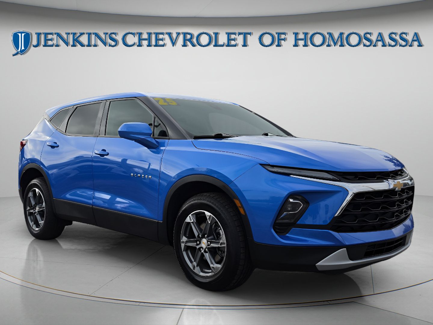 Used 2025 Chevrolet Blazer LT AWD/4WD image 1