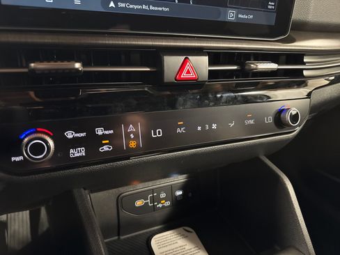 New 2026 Kia Sportage X-Line w/ X-Line Technology Package AWD/4WD image 19