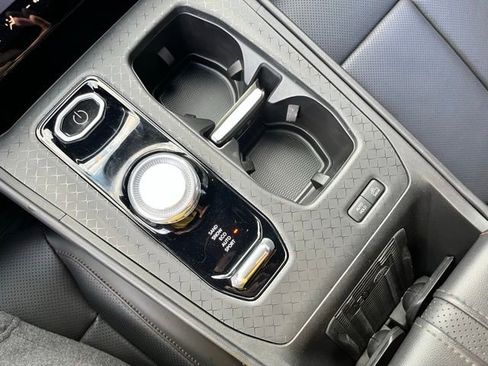 Used 2024 Jeep Wagoneer Launch Edition AWD/4WD image 61