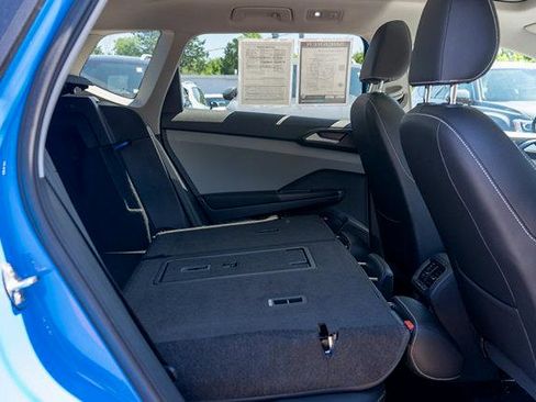 Certified 2023 Volkswagen Taos SE w/ Panoramic Sunroof Package AWD/4WD image 24